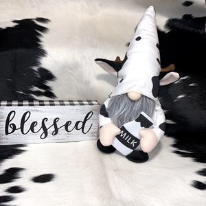 New 2 pc. Cow Print Gnome & Fall/Buffalo Cottage “Blessed” Sign